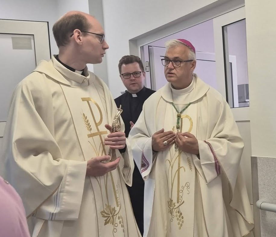 Relikwie Błogosławionej Rodziny Ulmów w malborskim hospicjum. Za nami pierwsza msza w nowej kaplicy