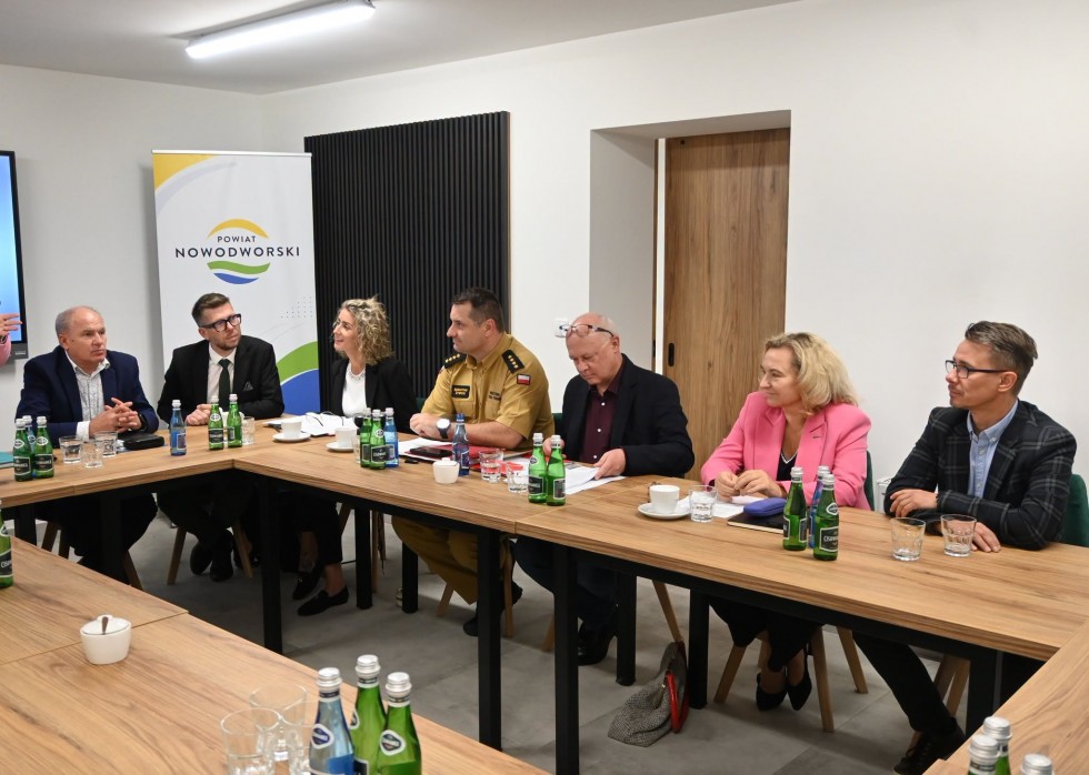 Samorządowcy Powiatu Nowodworskiego o współpracy i rozwoju. Ważne tematy podczas Konwentu Powiatowego