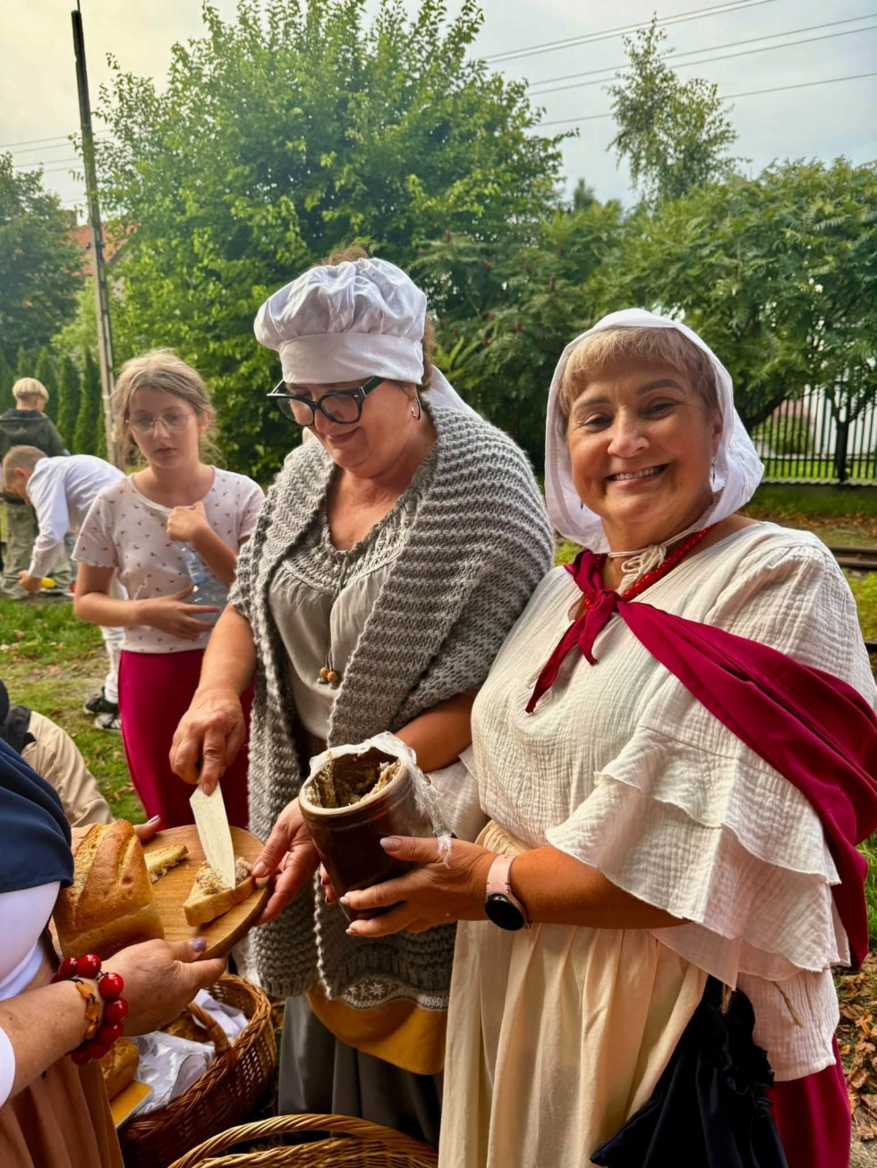 „Pociąg do Sztutowa” pełen historii i muzyki. Niezwykła podróż Żuławską Koleją Dojazdową