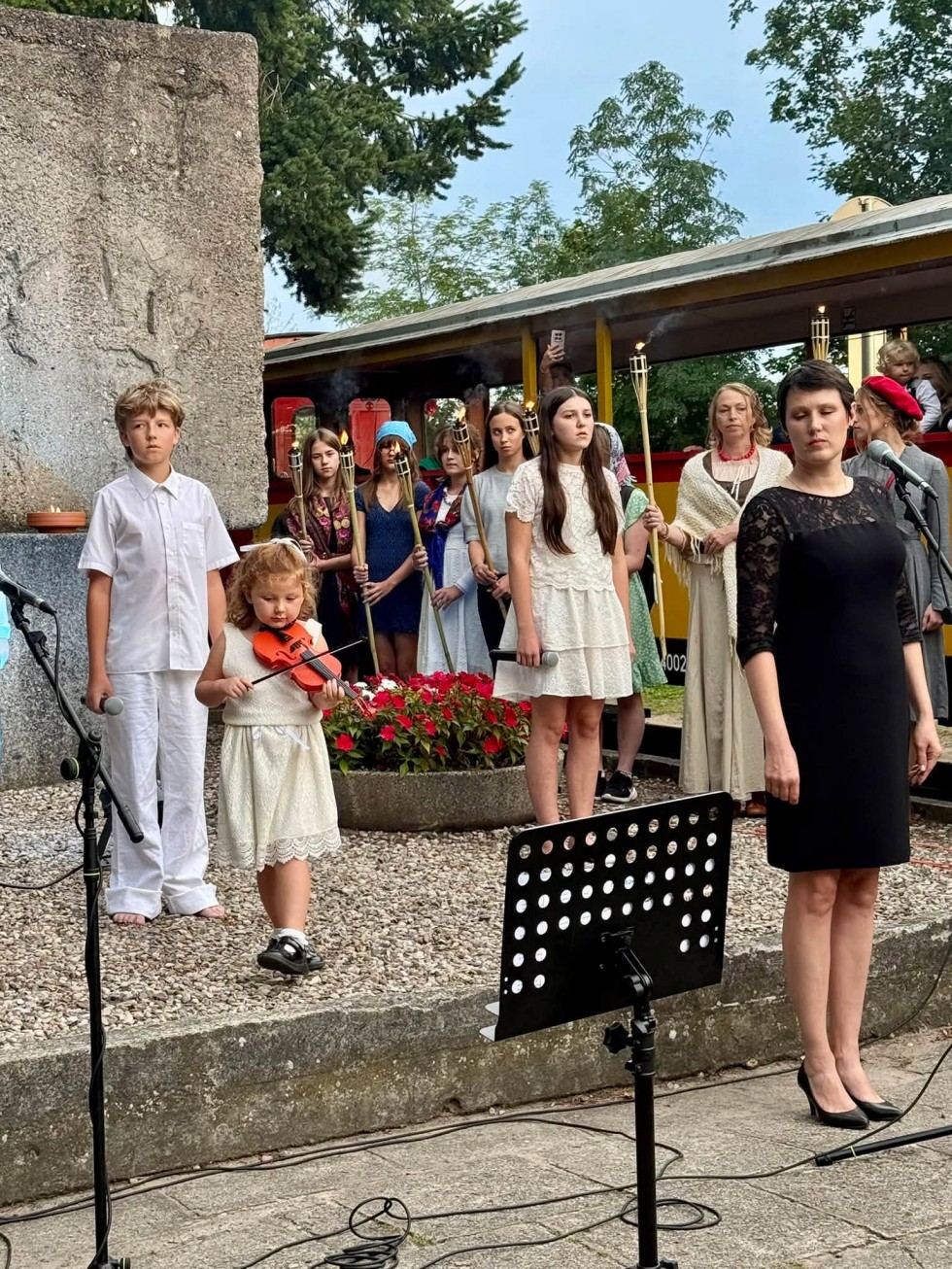 „Pociąg do Sztutowa” pełen historii i muzyki. Niezwykła podróż Żuławską Koleją Dojazdową