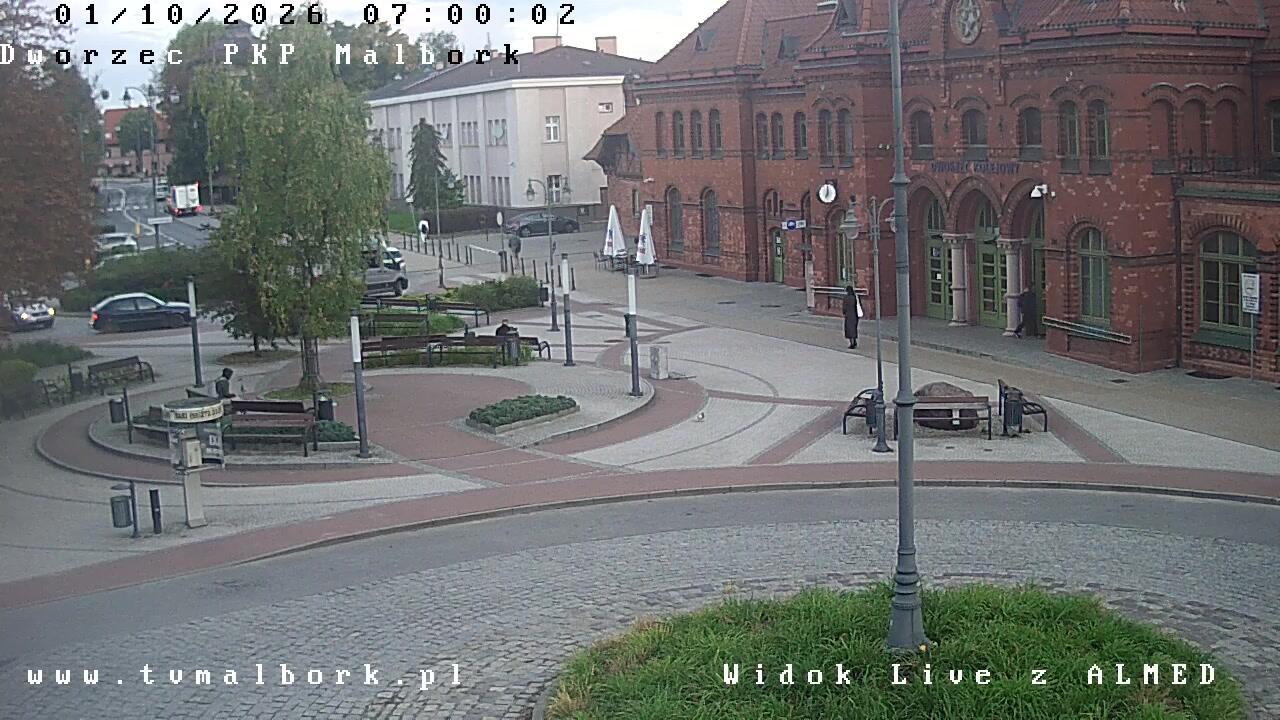 Podgląd: Dworzec PKP Malbork LIVE - Rondo Przewodników Malborskich - ul. Dworcowa. Kamera na żywo z NZOZ ALMED