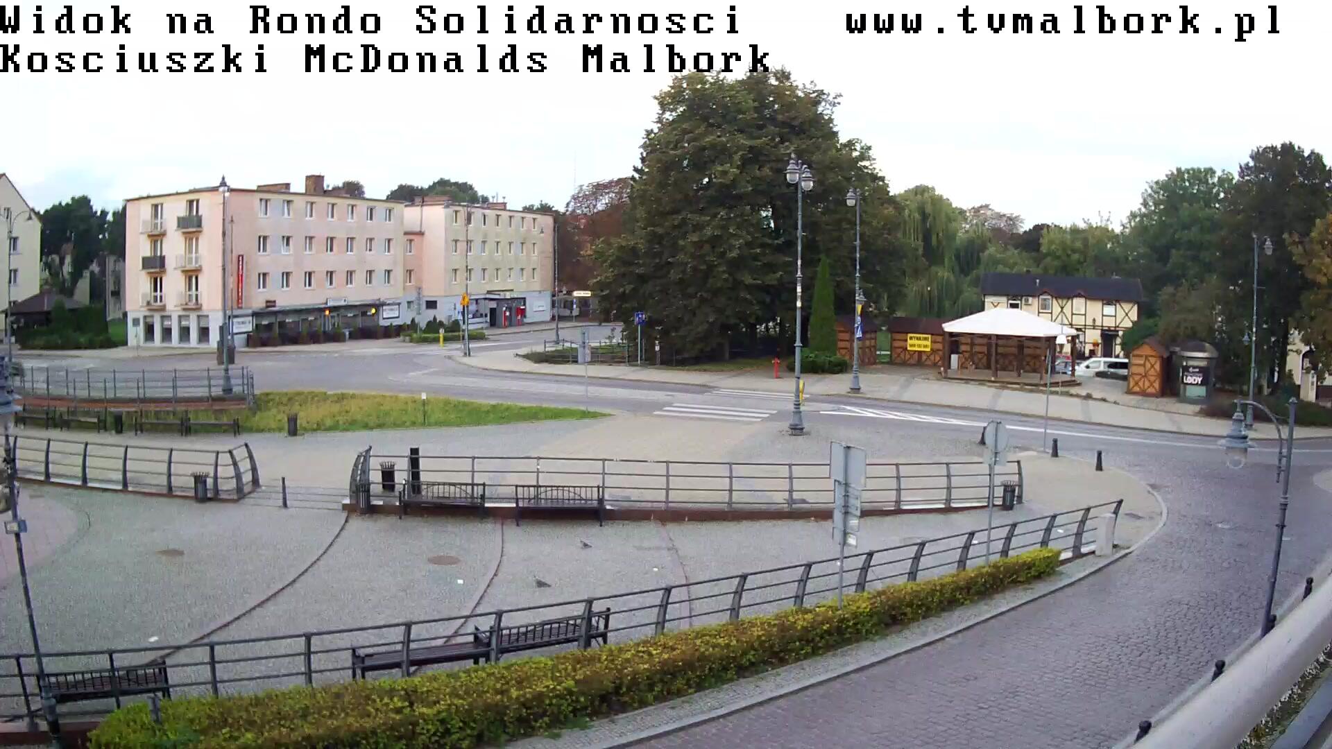 Podgląd: Rondo Solidarności - ul. Piastowska - Józefa Piłsudskiego - Adama Mickiewicza w Malborku. Na żywo z McDonald's