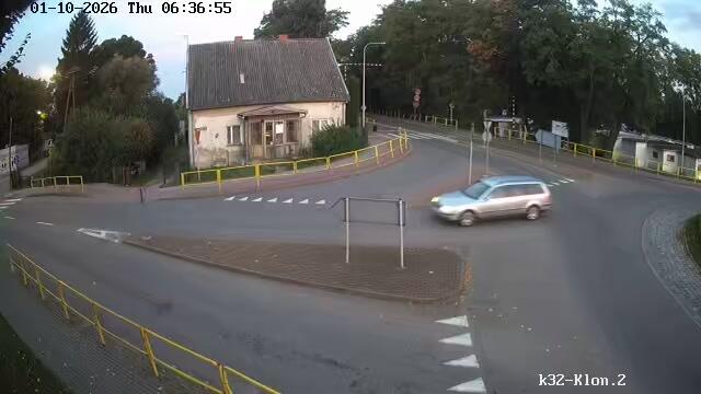 Podgląd: Rondo imienia Księdza Prałata Romana Kłonieckiego - Nowy Dwór Gdański Kamera pogodowa na żywo.